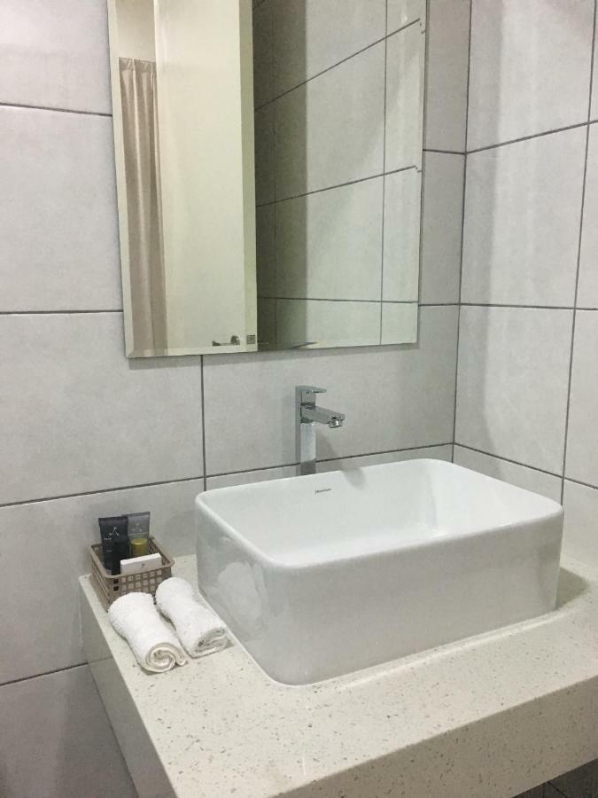 Ioi Conezion Iman'S Home With Pool View Unit Πουτρατζάγια Εξωτερικό φωτογραφία